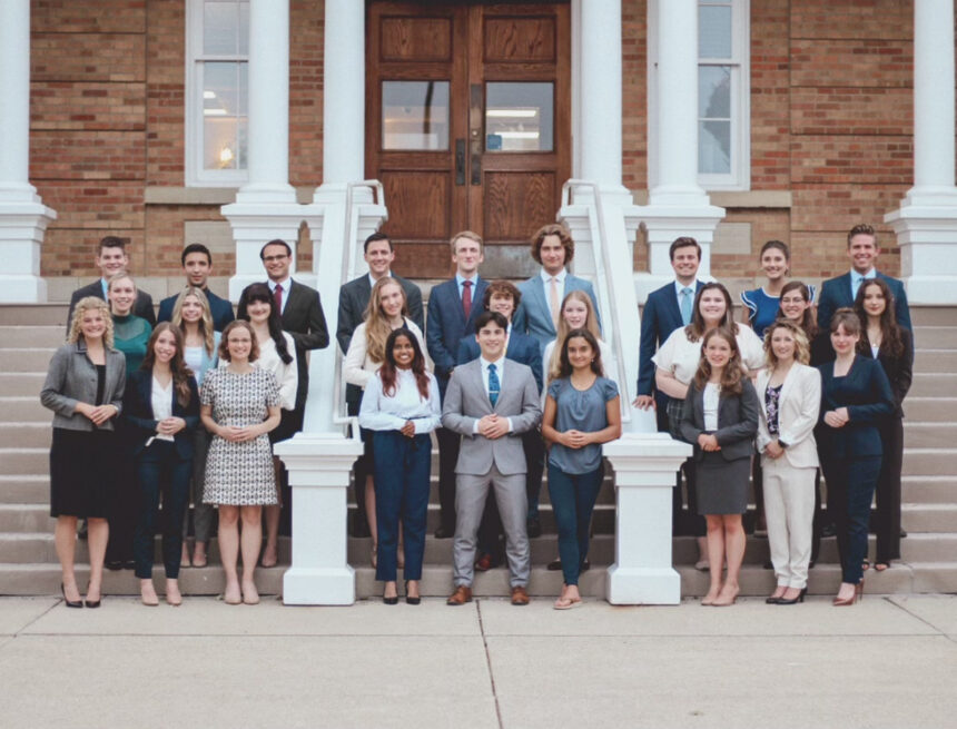 Mock trial team places sixth at invitational tournament